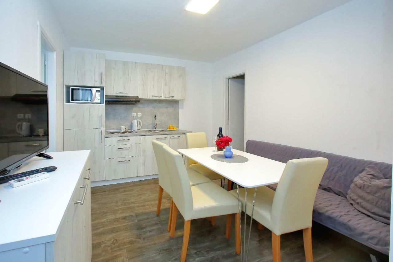Mobile Homes Olive And Sea Bibinje Exterior photo