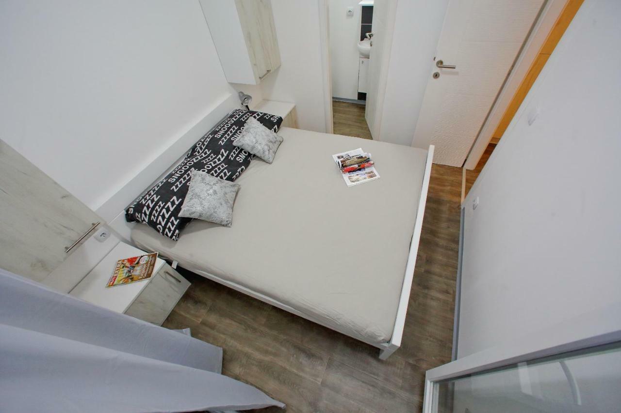 Mobile Homes Olive And Sea Bibinje Exterior photo